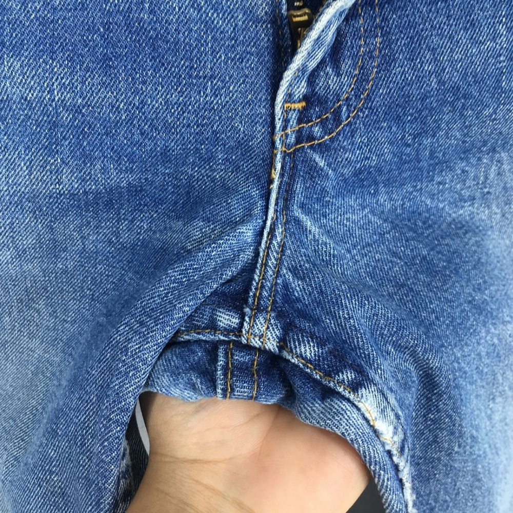 Vintage Levi’s Jeans - Picture 8 of 12